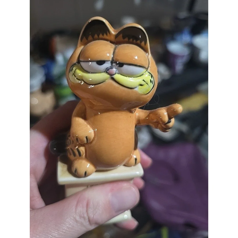 Enesco 1981 Garfield Figure Quotes Life Is Like A Hot Bath~‎ 5.5
